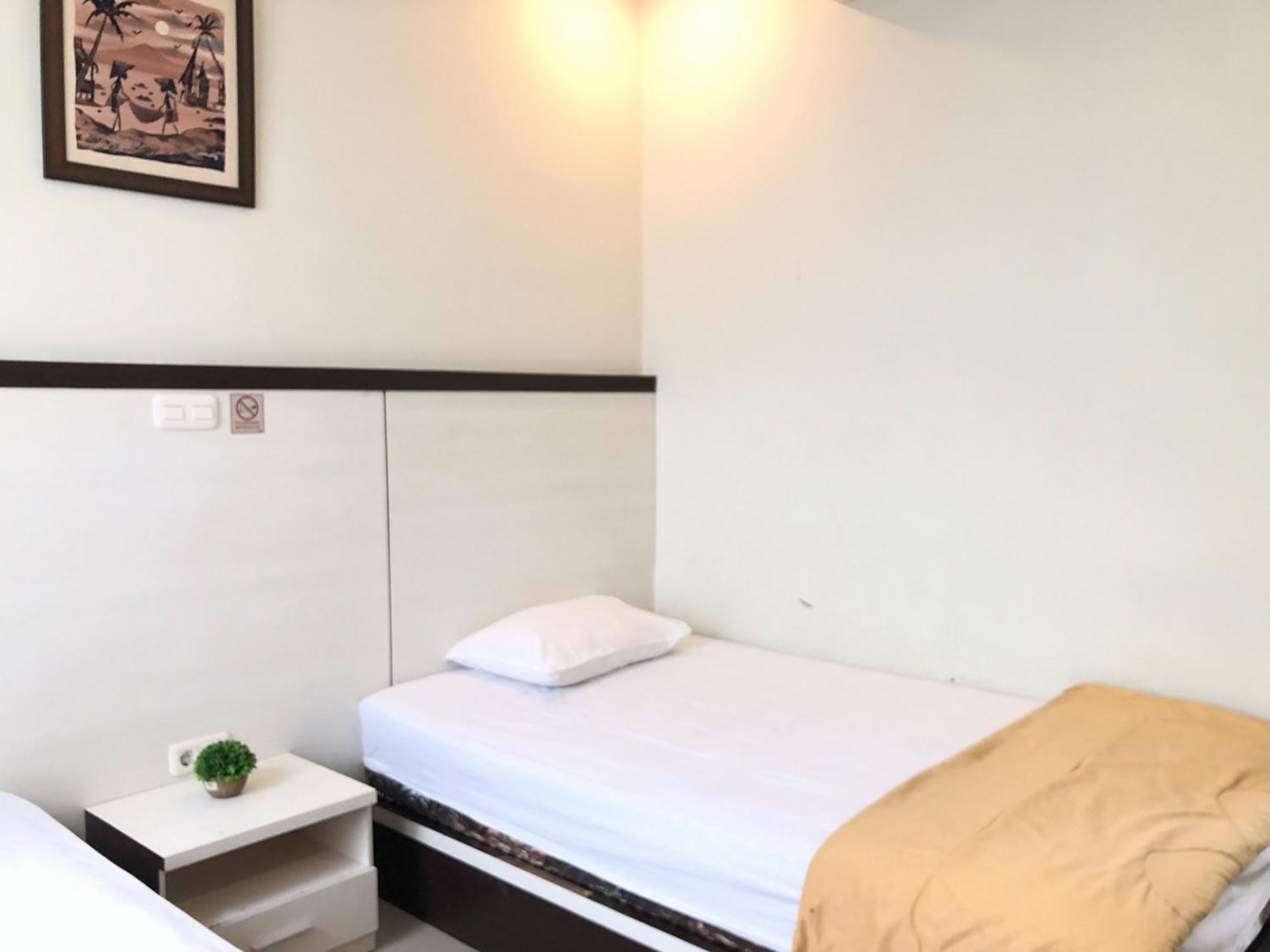 Reddooz Plus At Ininnawa Homestay Syariah Palu Exterior photo