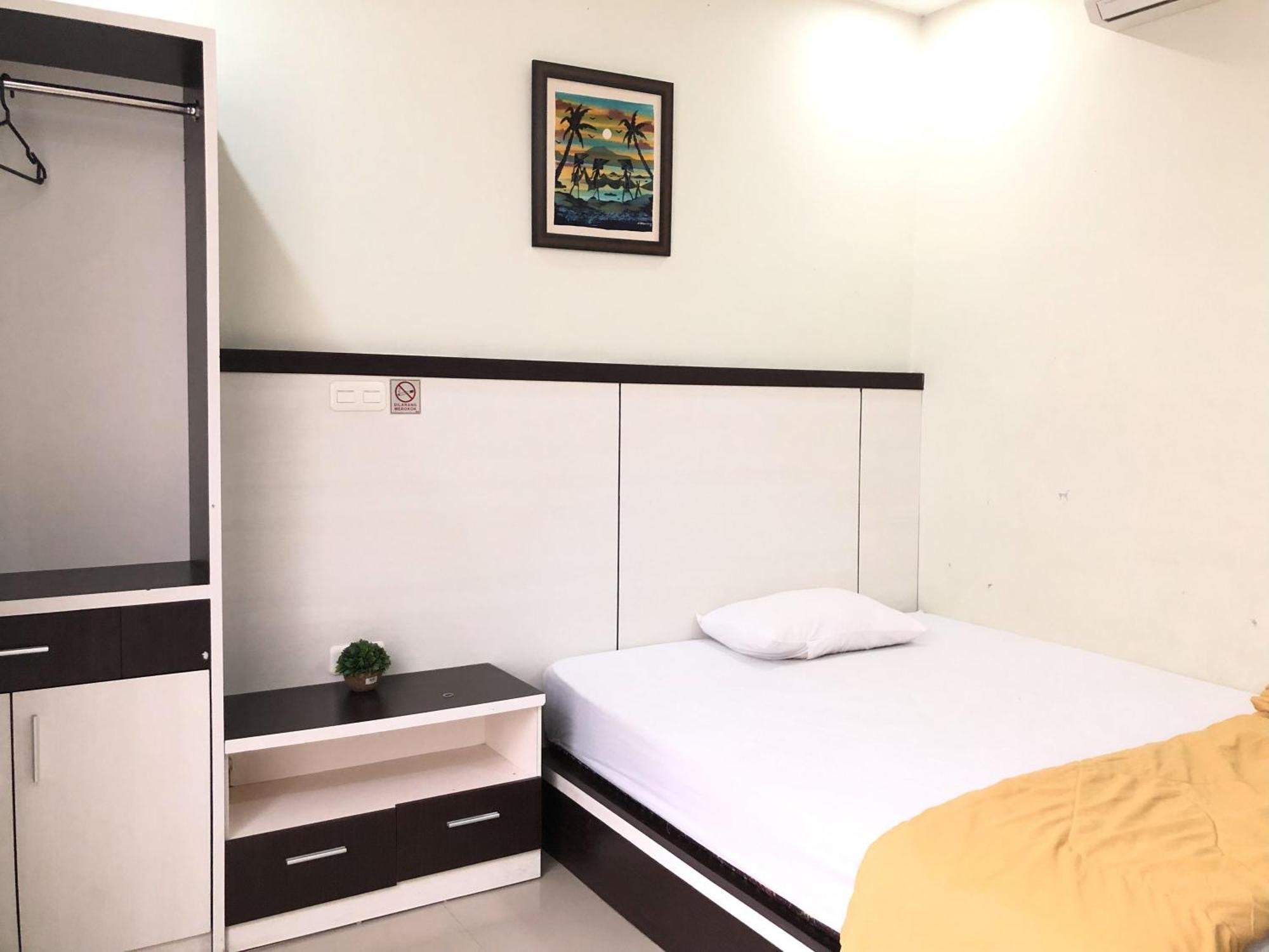 Reddooz Plus At Ininnawa Homestay Syariah Palu Exterior photo