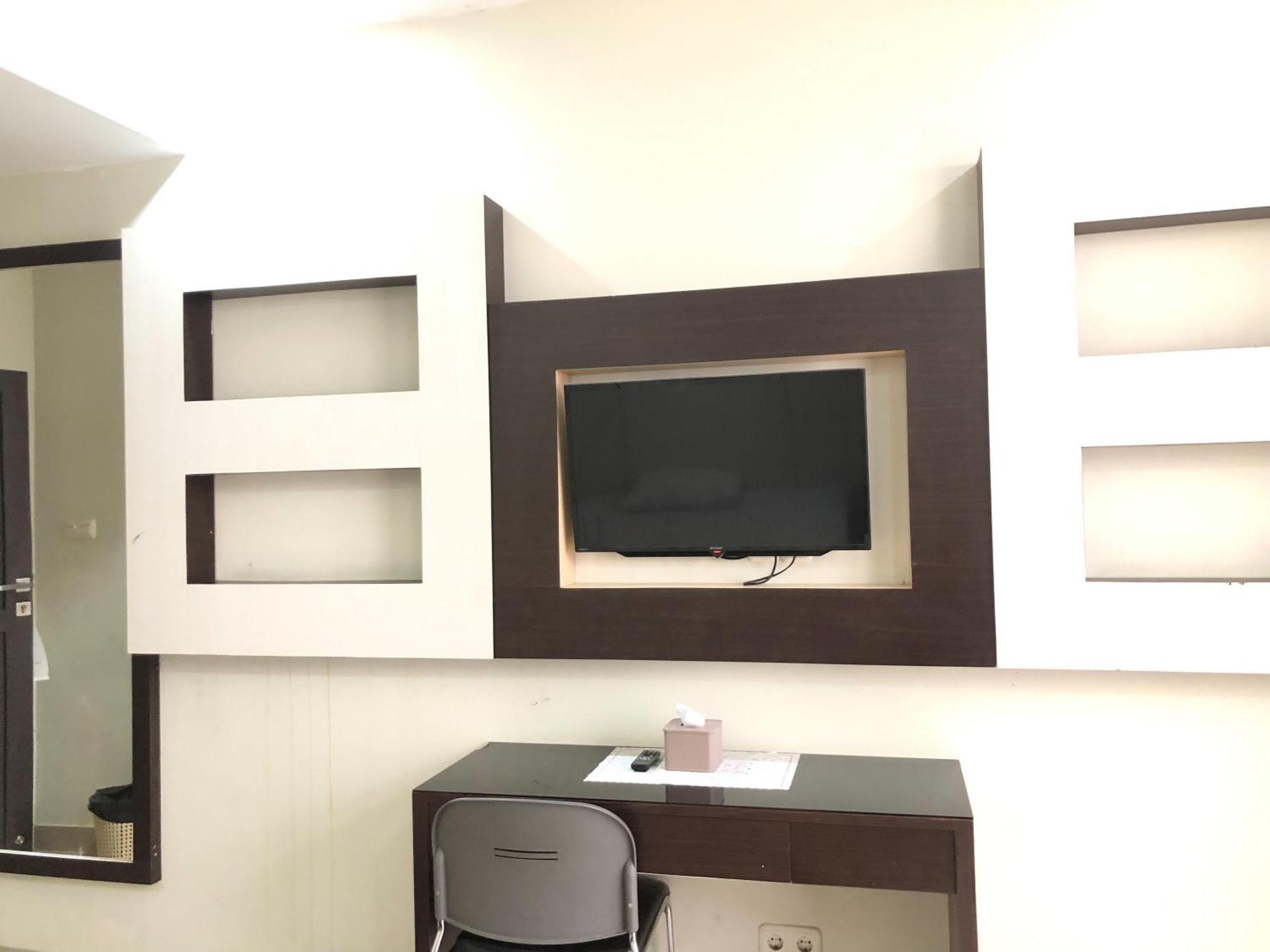 Reddooz Plus At Ininnawa Homestay Syariah Palu Exterior photo